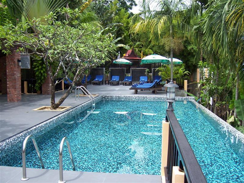 Patong Cottage Resort Екстериор снимка
